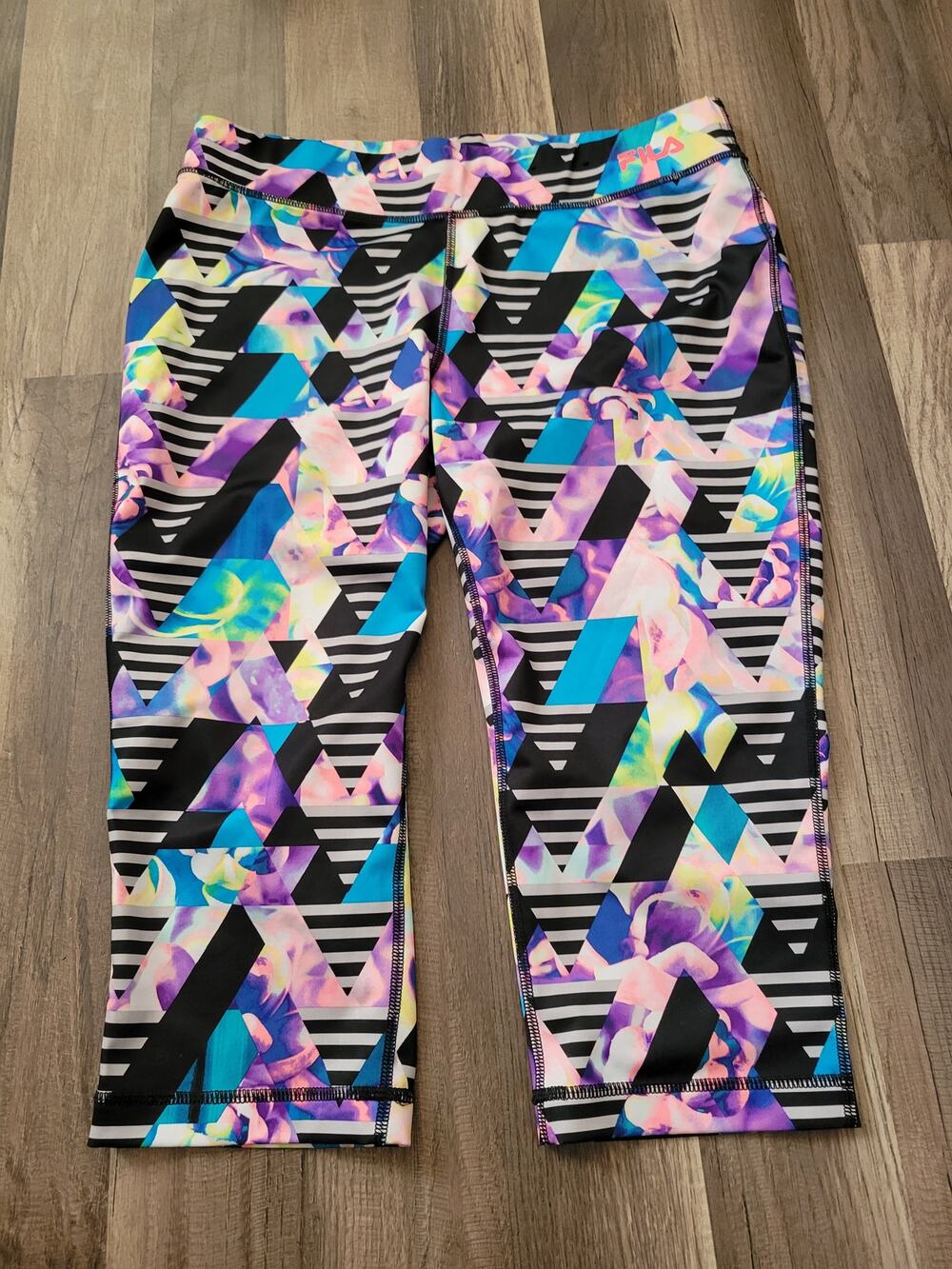 FILA Sport retro pattern running capris Size M